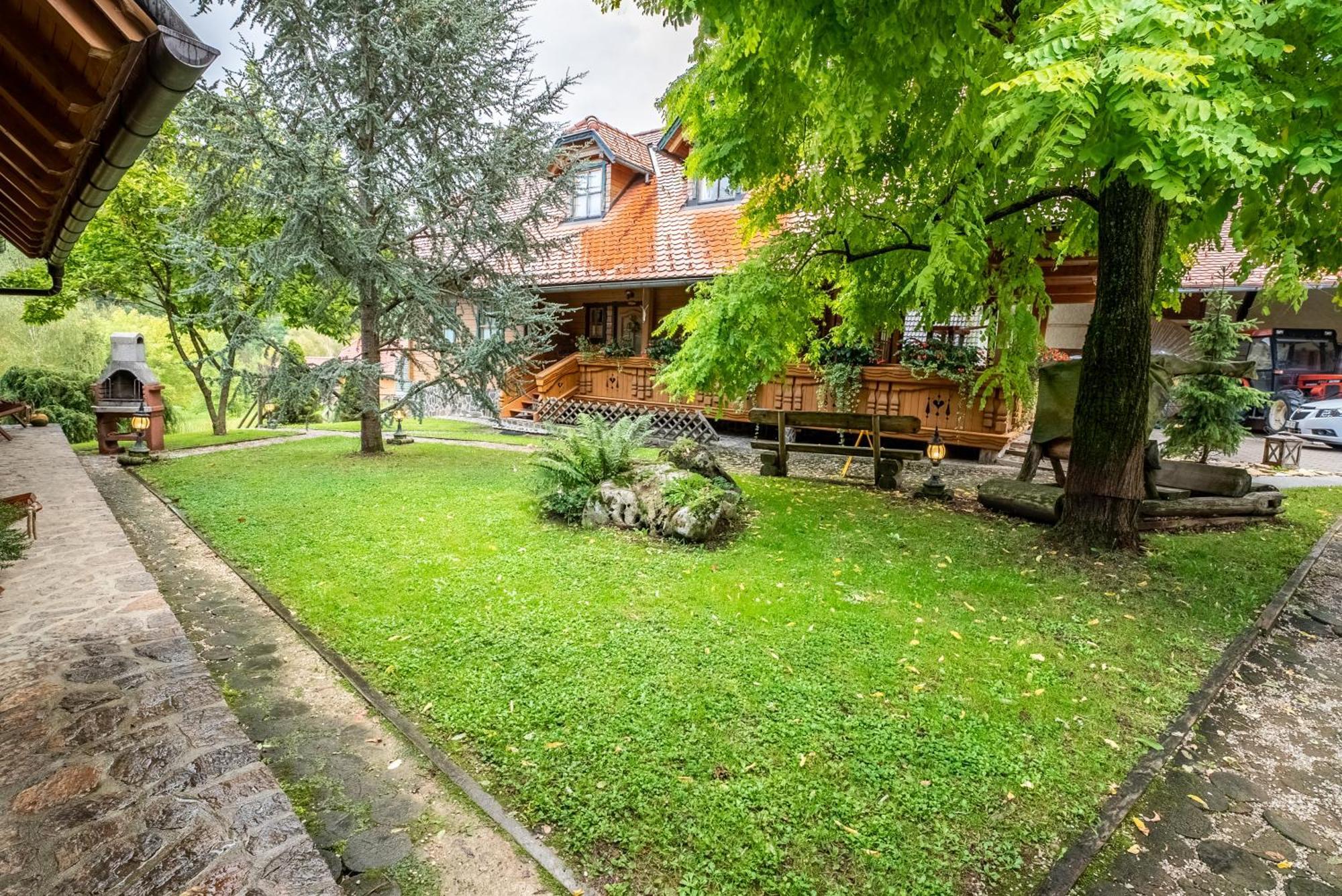 Korosec Apartments And Wellness Centre Mozirje Luaran gambar